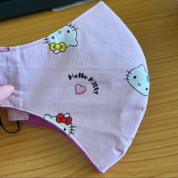 Hello Kitty Face Mask - New - Picture 1 of 8